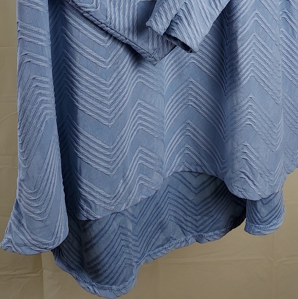 New 2X Hi-Lo Womens Top by Philosophy Dusty Blue - Picture 3 of 13